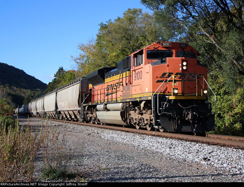 BNSF 9100